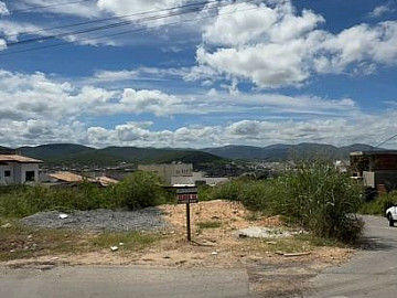 TERRENO DE ESQUINA PARTE ALTA DO S�O JUDAS