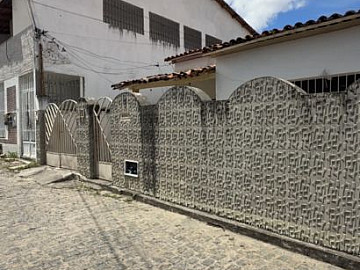 Casa no Bairro Jequiezinho- Perto da UESB